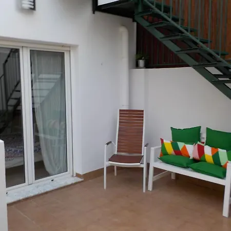 Attic At 91 Appartement *